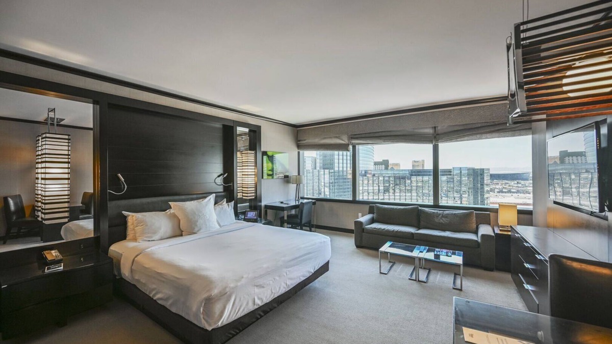 Las Vegas Strip Apartment | Studio Mountain View | City Center | Vdara