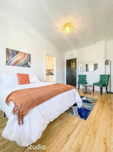 East Avenue Apartment | Studio Near Downtownwi-fiqueenbdhighfall