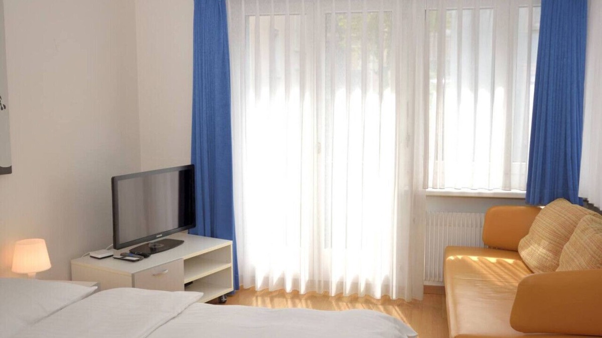District 6 Apartment | Studio near main station (Crown 26)