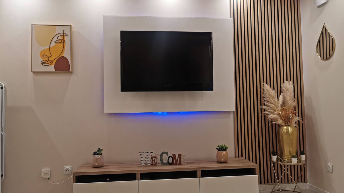 Bretigny-sur-Orge Apartment | Studio Neuf Cosy, Cinéma Room RER C