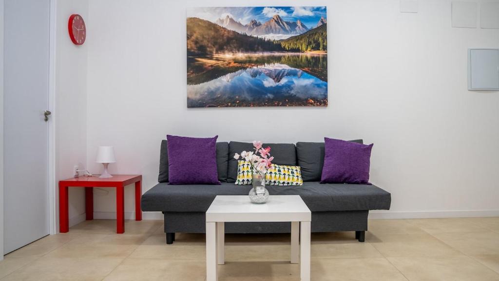 Cerro - El Molino Apartment | Studio New Complete Metro Supermarkets