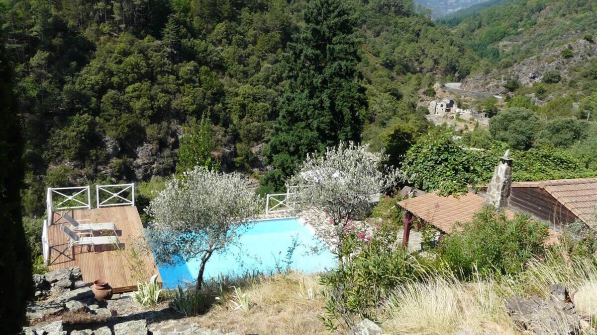 Saint-Andre-Lachamp Apartment | Studio of the Blue House of Ardèche - with access to the pool and the river