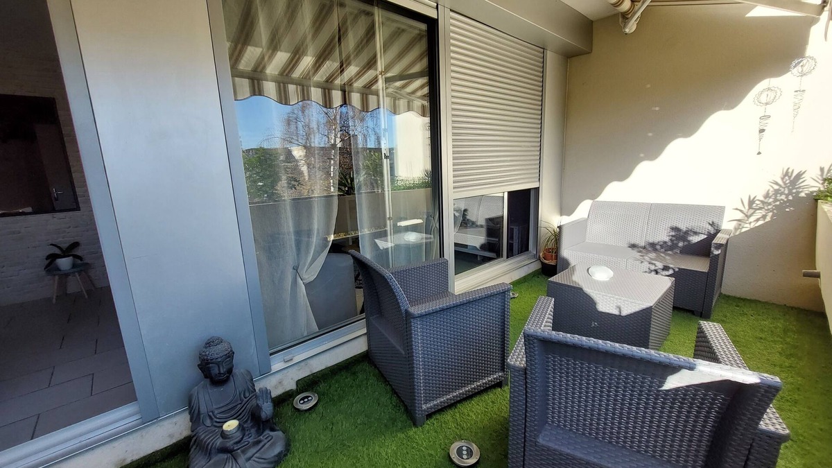 Moulins Apartment | Studio on the banks of the Allier