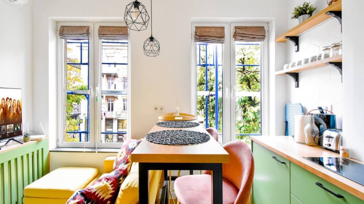 Sofia City Center Apartment | Studio on The Main Street Vitosha - Kitchen - AC