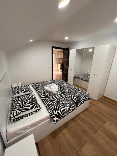 Otopeni Apartment | Studio ONE