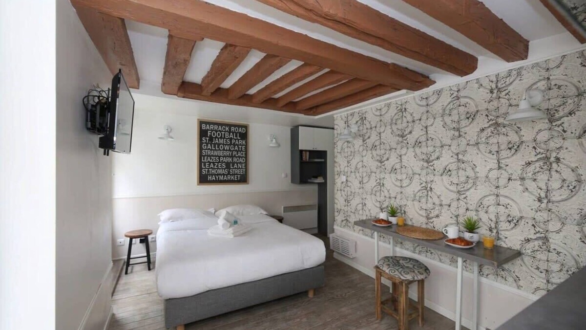 Vivienne Apartment | Studio parisien 20m2 en face du musee Grevin - 2P