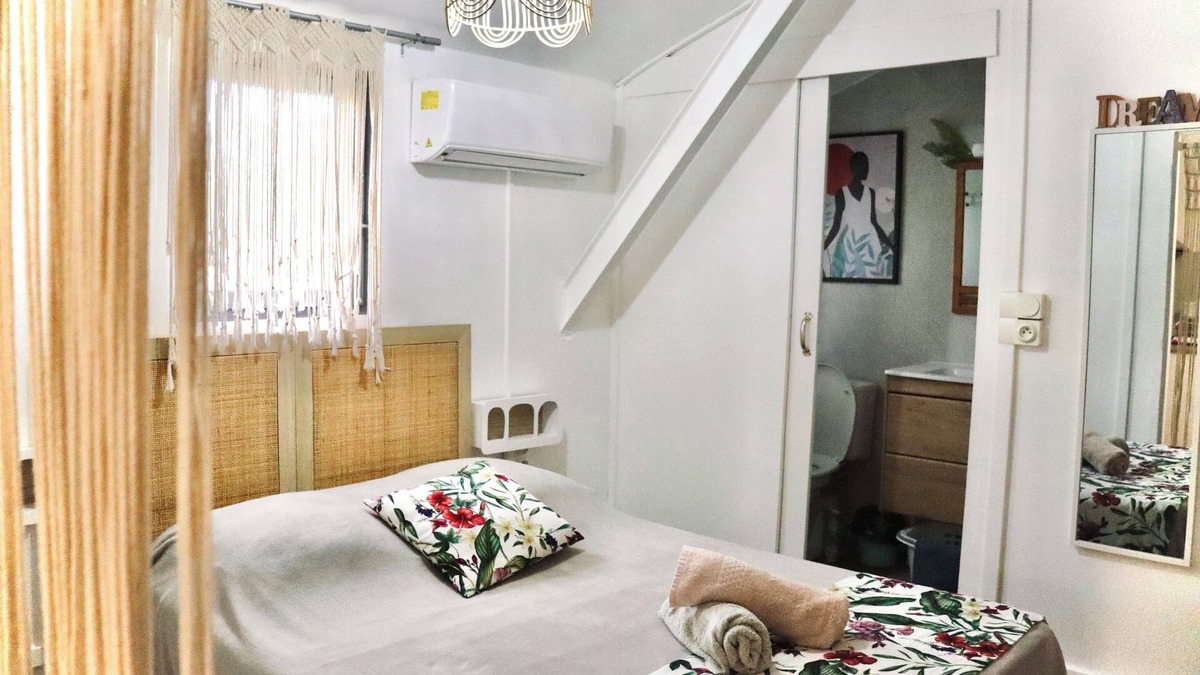 L'Ermitage-les-Bains Apartment | STUDIO PASSION, 300m from the beach