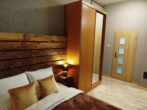 Zgierz Apartment | Studio Pocztówka