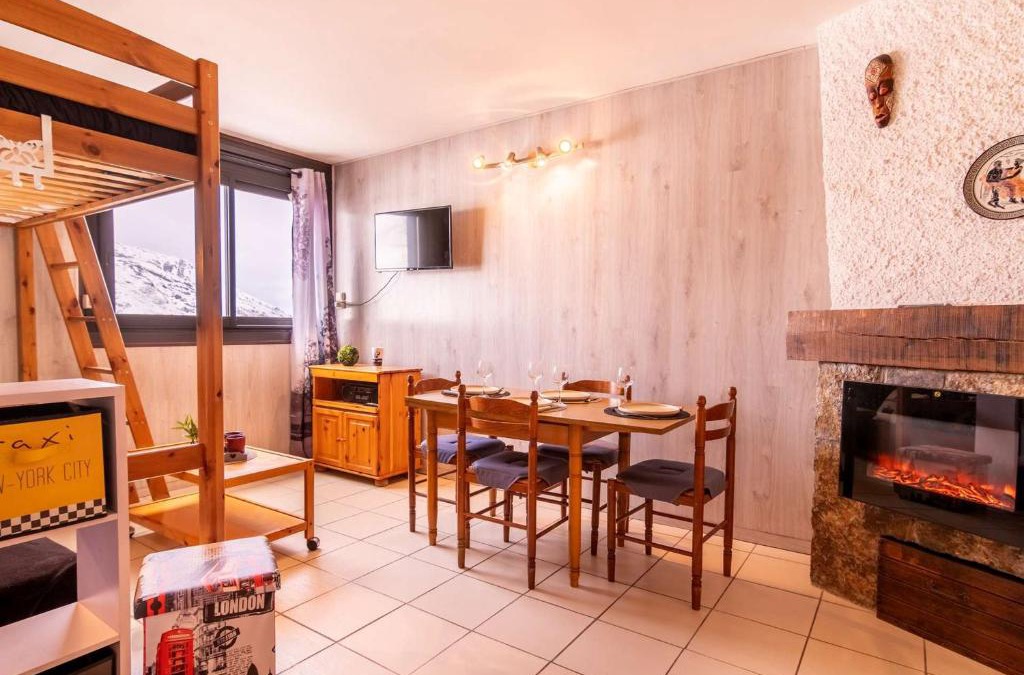 Pla d'Adet Apartment | Studio pour 4 personnes à Saint Lary Pla d'Adet avec cuisine et TV - FR-1-296-370