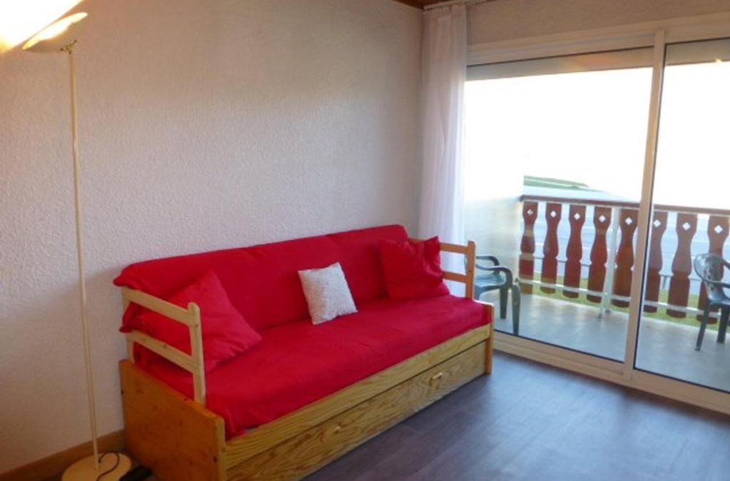 Cognet Apartment | Studio pour 4 pers avec balcon, TV, cuisine équipée, à 50m des pistes - Alpe d'Huez - FR-1-405-101