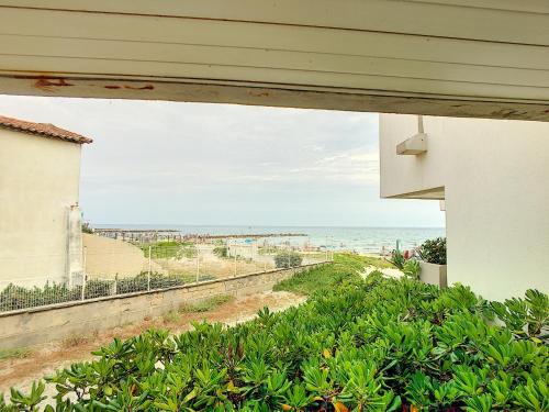 Carnon-Plage Apartment | Studio rénové sur plage avec cabine, parking et WIFI - FR-1-715-17