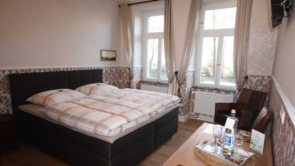 Neuschonefeld Apartment | Studio Rietzschke - Romantic Apartments in Leipzig, *2km to the city center*