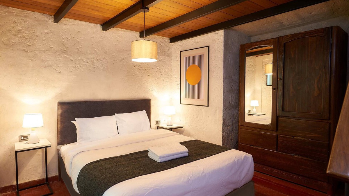 Historical Center Apartment | Studio Room with 2 Beds in Vibrant Arequipa City