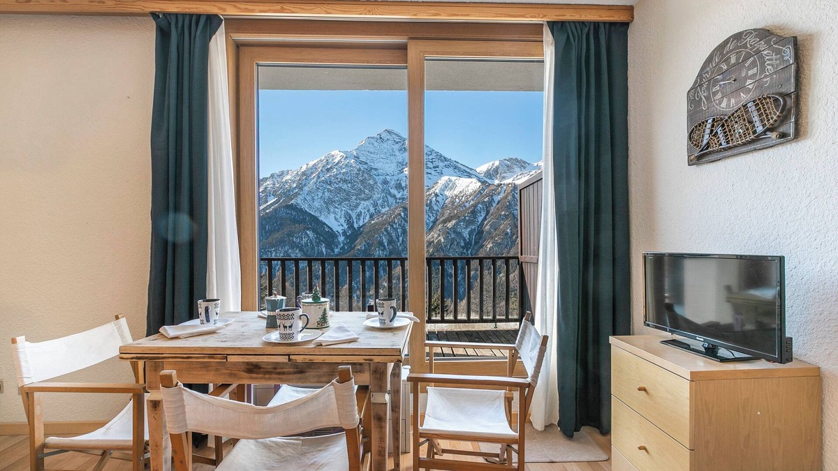Cesana Torinese Apartment | Studio Sansi 34, Cesana Torinese, Italy