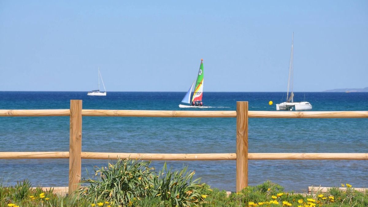 Giens Apartment | Studio sea view by the beach