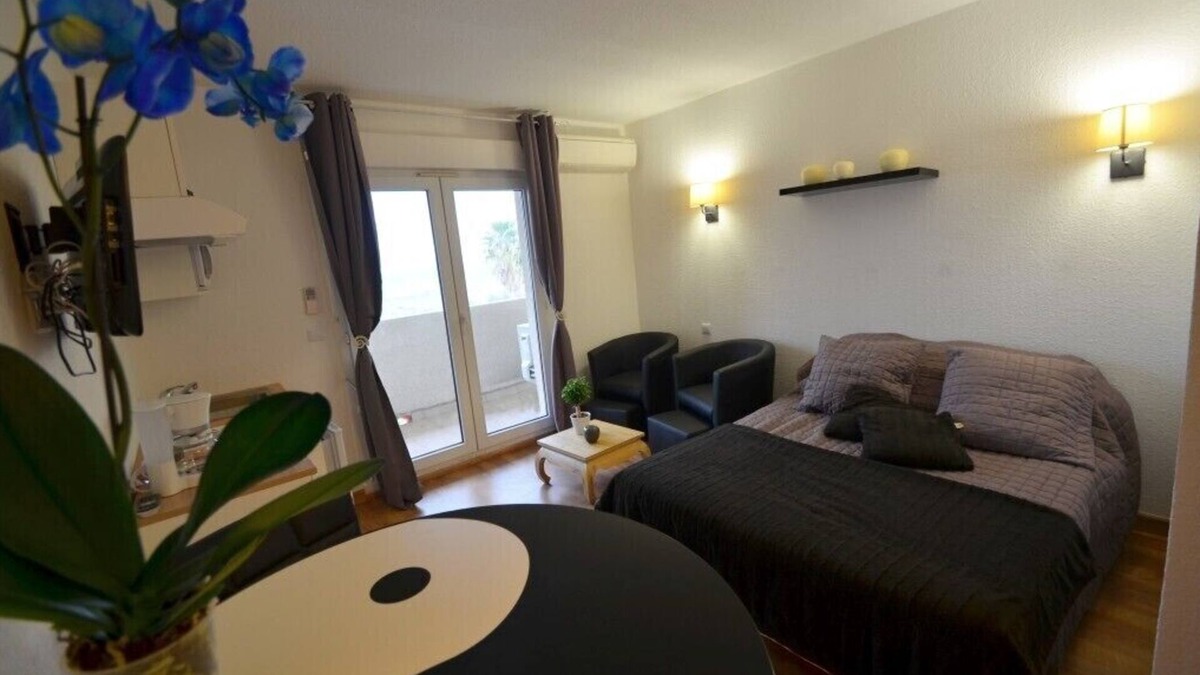 Saint-Florent Apartment | Studio sea view with swimming pool and kitchenette