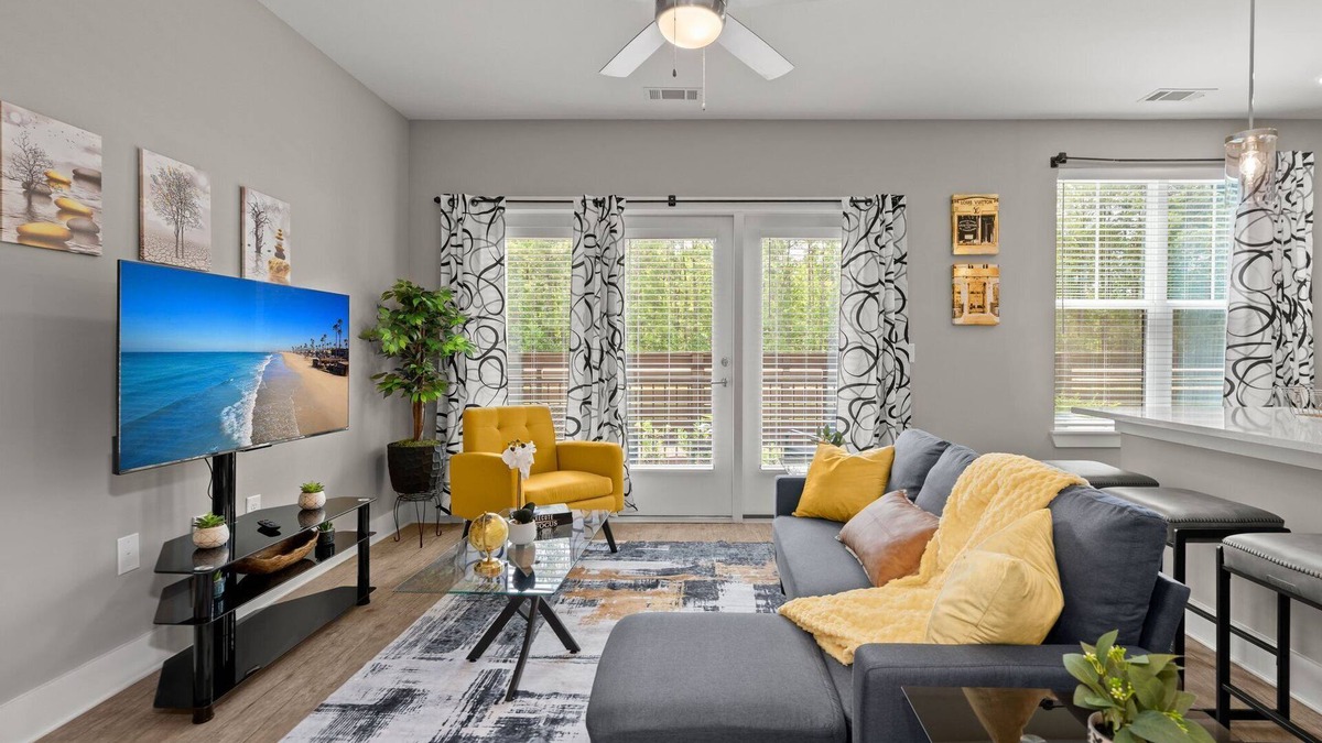 Moncks Corner Apartment | Studio/Self Check-In/30+Day Stays