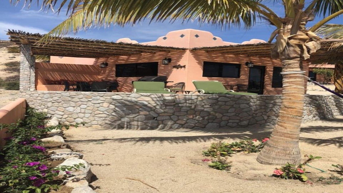El Sargento Cottage | studio separate casita with full kitchen