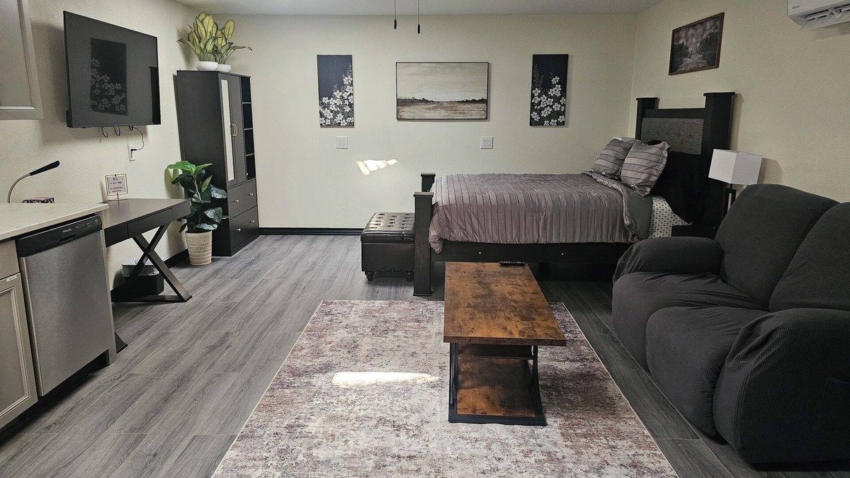 Midland Apartment | Studio style Private Guesthouse-Wall St/Andrews Hwy