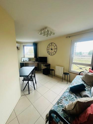 Bretigny-sur-Orge Apartment | Studio sud paris 2