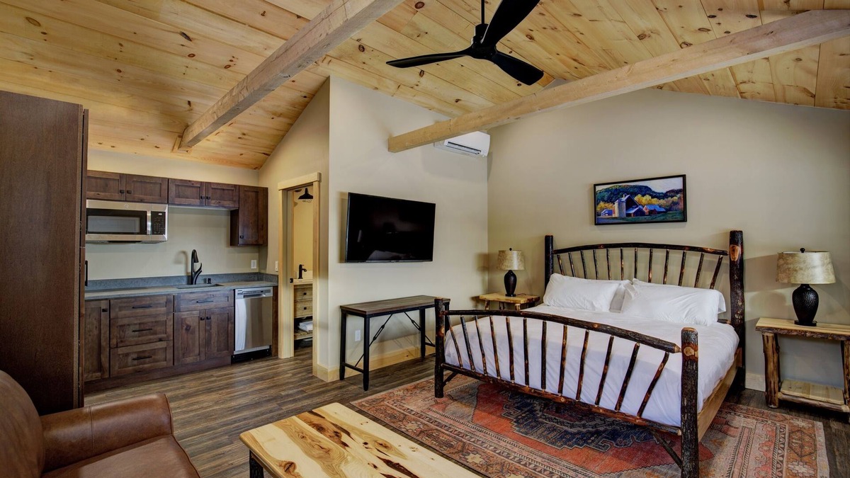 Sunapee Hotel | Studio Suite #1 at The Lodge | Minutes from Sunapee Harbor & Mount Sunapee