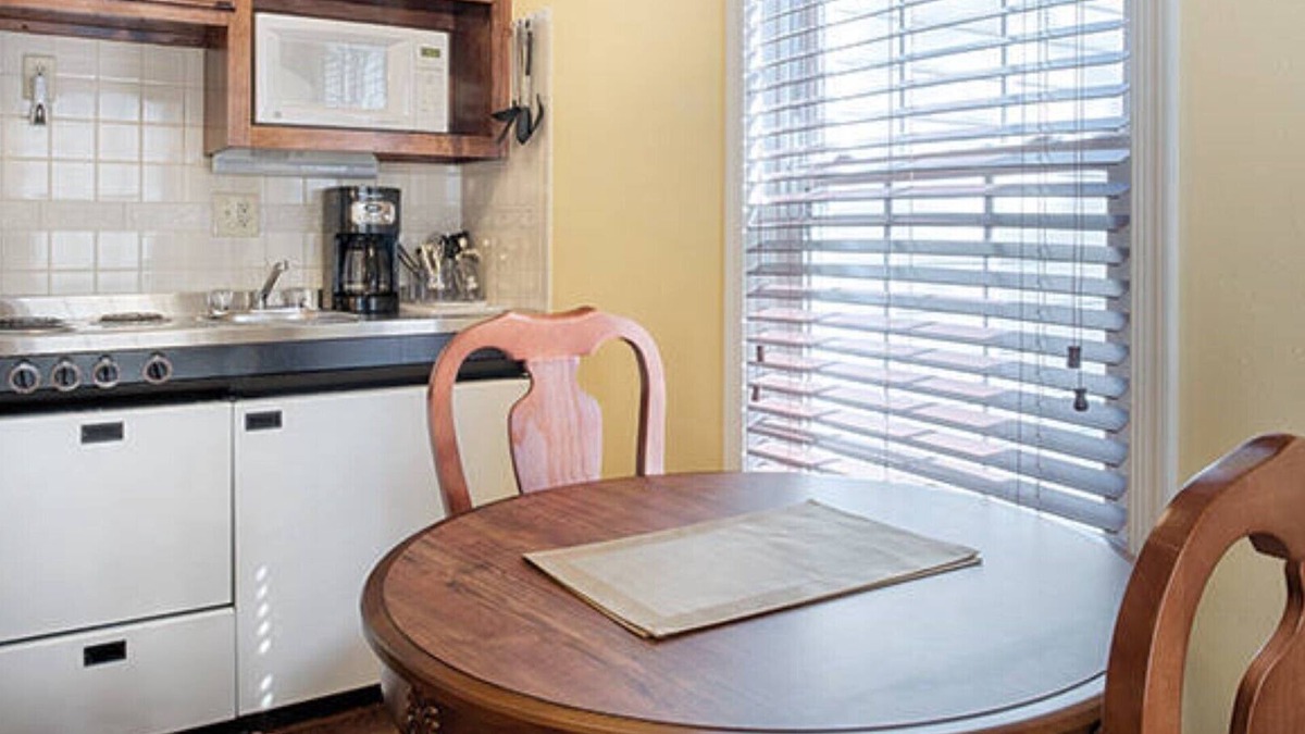Williamsburg Apartment | Studio Suite at Club Wyndham Patriots’ Place