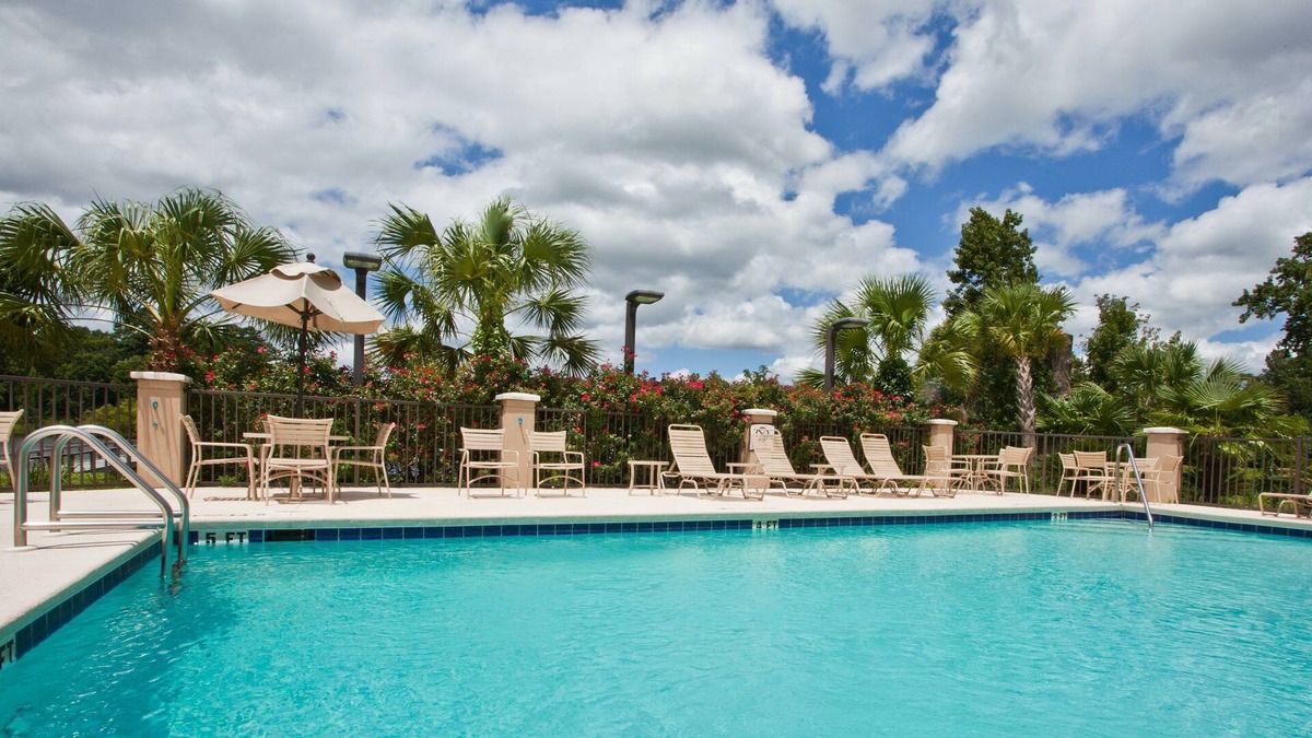 Tallahassee Apartment | Studio Suite in Tallahassee | FREE Breakfast + On-Site Business Center