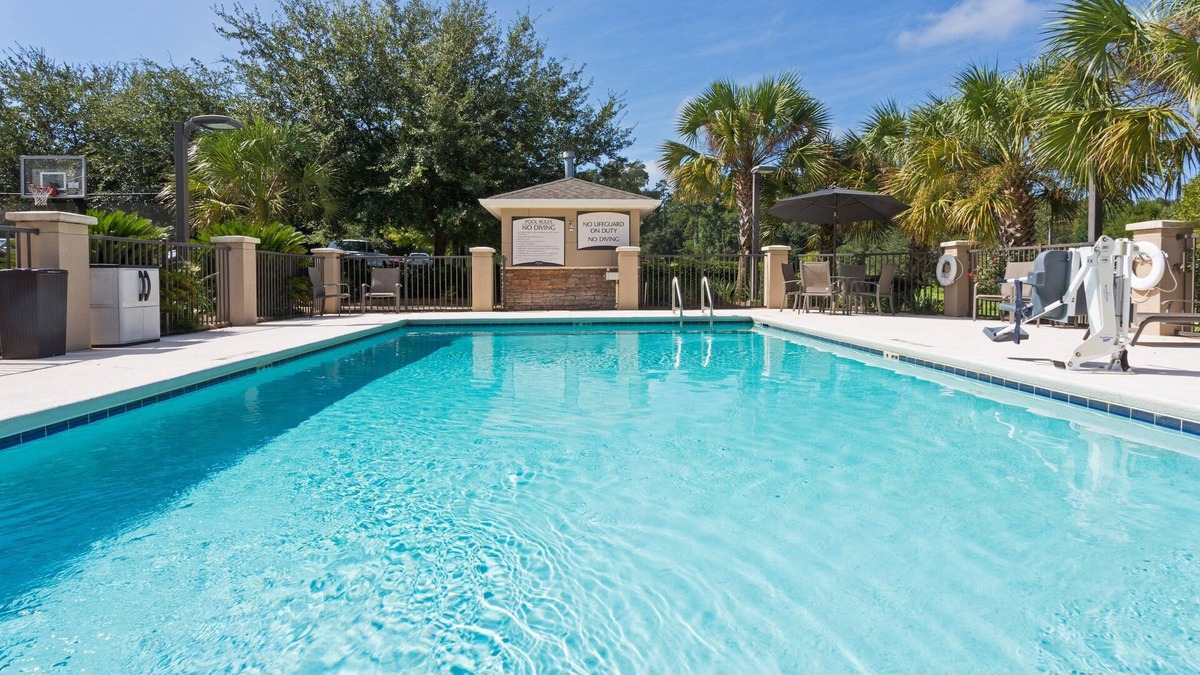 Tallahassee Apartment | Studio Suite in Tallahassee | FREE Breakfast + On-Site Business Center