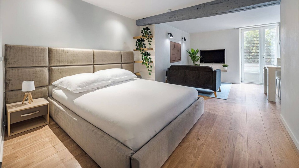 Cosne-Cours-sur-Loire Apartment | Studio Sydney, | Charmant Studio avec balcon | Hyper centre