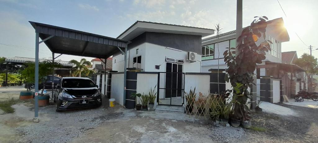 Central Seberang Perai House | Studio Teratak Alisha Permatang Pauh