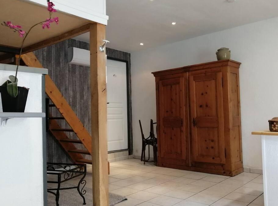 Tournus Apartment | *Studio TOURNUS - Tout confort ZEN et COZY*
