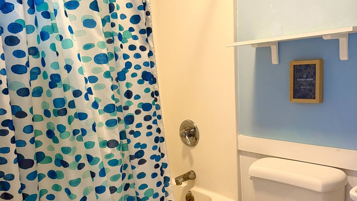 Monticello Apartment | Studio unit with kitchenette