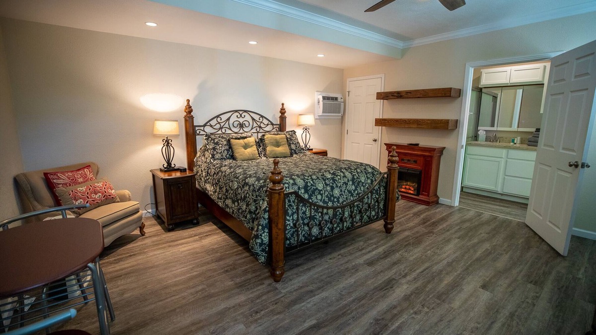 Lodi Apartment | Studio V on Armstrong - Countryside View