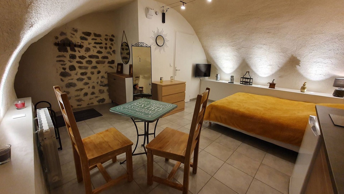 Murol Apartment | STUDIO VOUTE ATYPIQUE