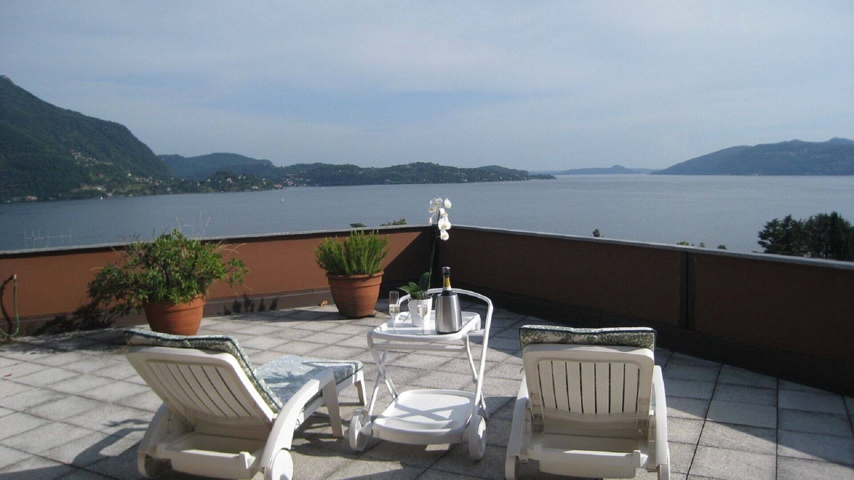 Ghiffa Apartment | Studio with a breathtaking view of Lake Maggiore, incl. 1 PP Ged.
