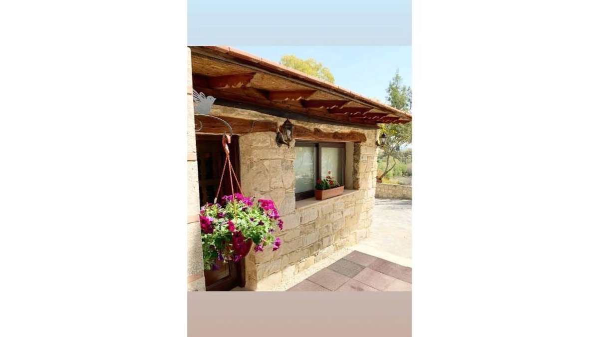 Stroumpi House | Studio with amazing mountain view