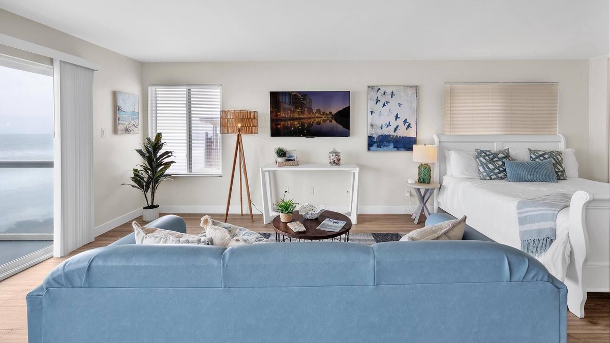 South Oceanside Apartment | Studio with Beach Access