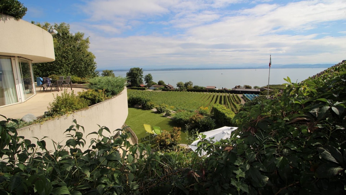 Bevaix Apartment | Studio with breathtaking view of Lake Neuchâtel