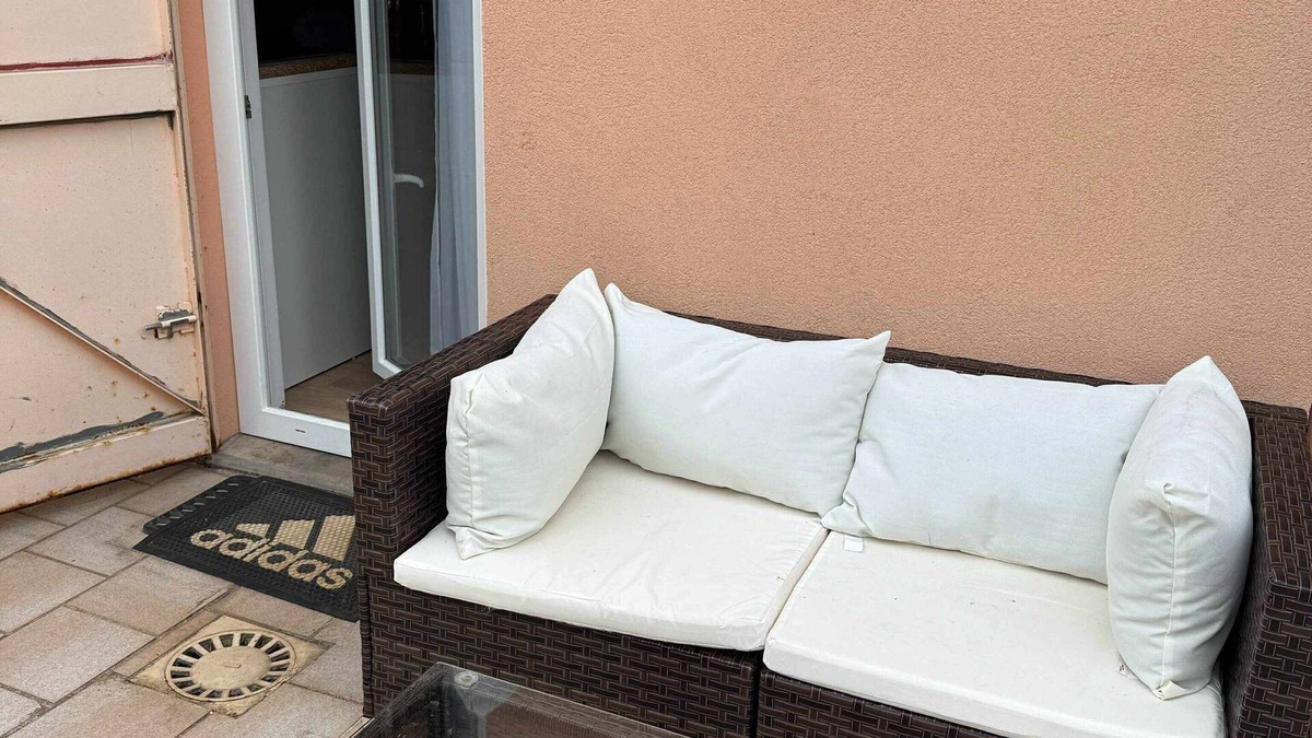 Villerupt Apartment | Studio with Garden