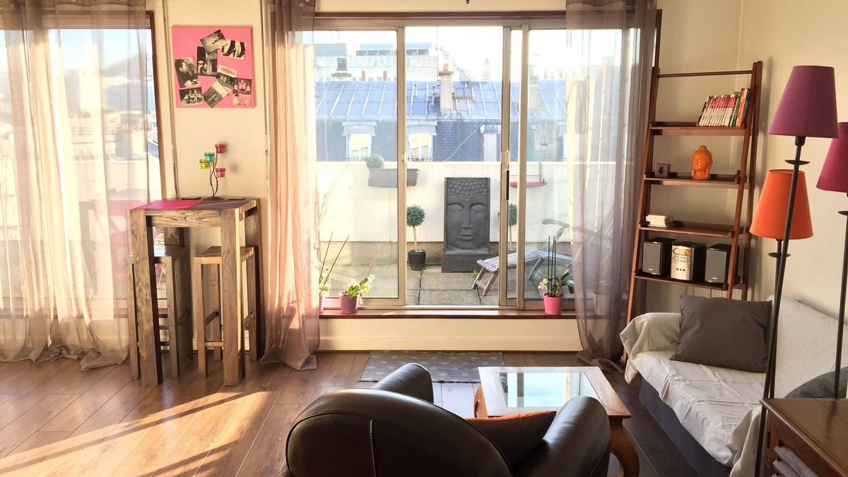 Quartier Saint-Georges Apartment | Studio with large terrace/Haussmann district - Opera