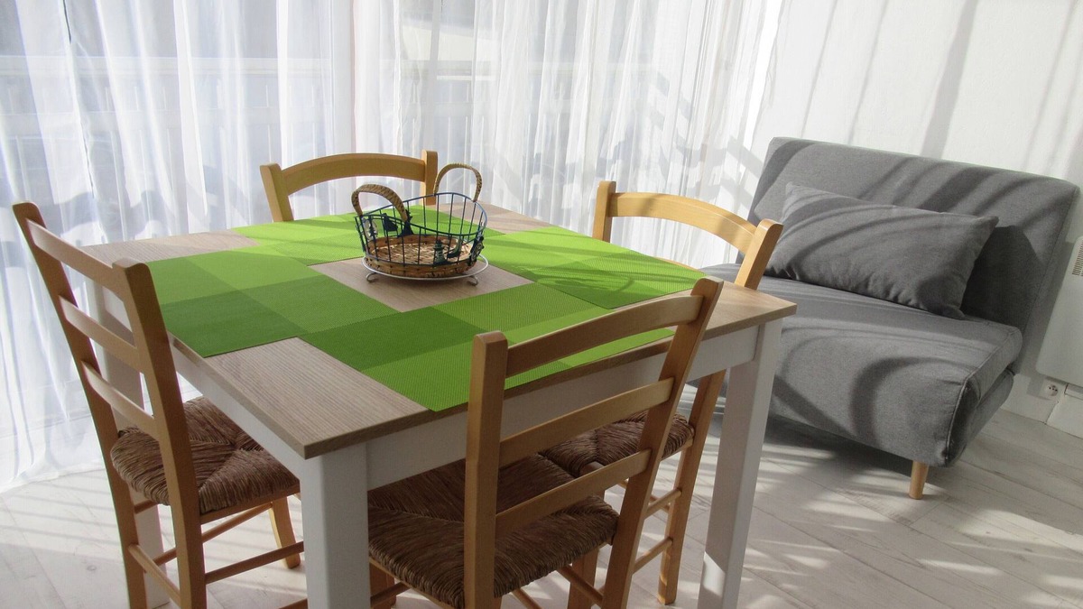 Le Pouliguen Apartment | STUDIO WITH PARKING 2 MN FROM THE BEACH AND CITY CENTER