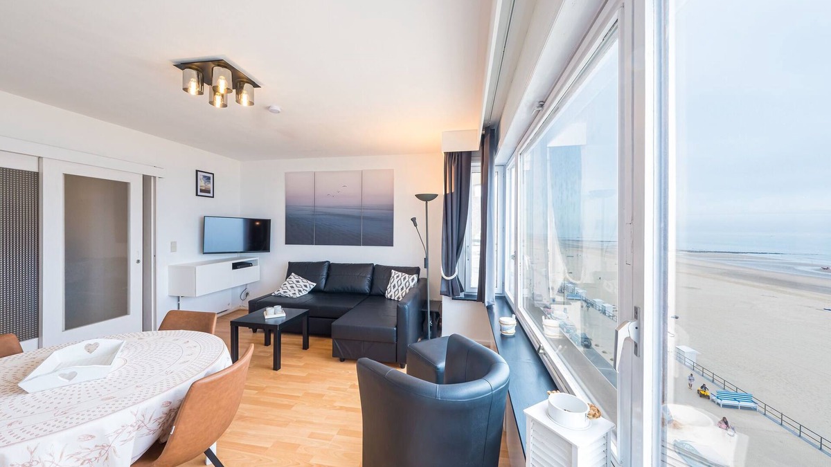 Middelkerke Apartment | Studio with sleeping area