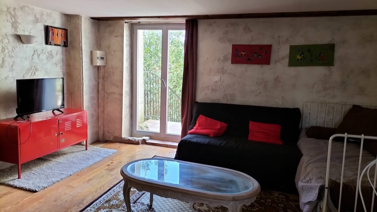 Fonroque Apartment | Studio with summer pool in small village in Dordogne