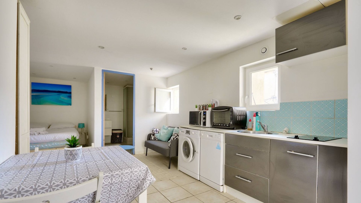 16th Arrondissement Apartment | Studio with terrace and parking 5 minutes from the beach