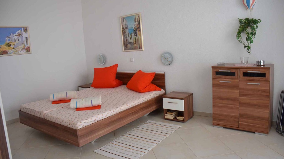 Sveti Juraj Apartment | Studio with terrace and barbecue facilities
