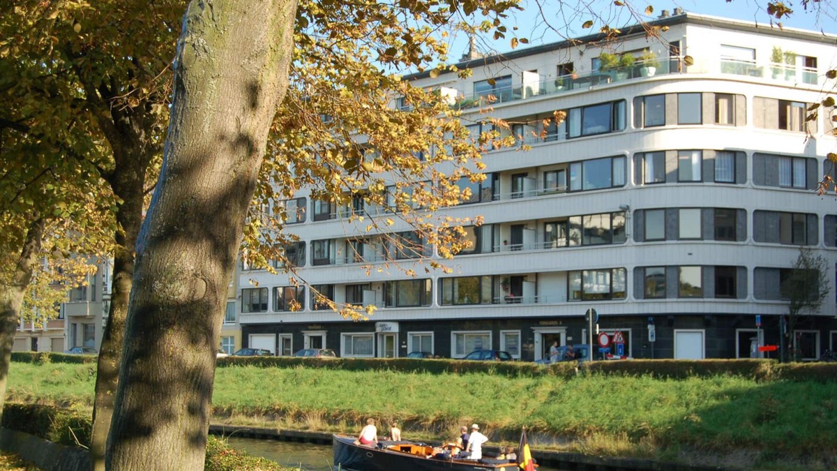 Stationsbuurt Noord Condo | Studioludo : Furnished apartment Ghent with garage.