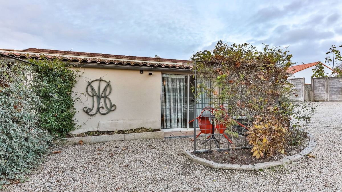 Les Herbiers Apartment | Studios Marie Barrault
