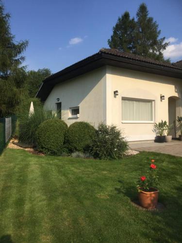 Police nad Metuji Apartment | Studiový apartmán V Zahradě