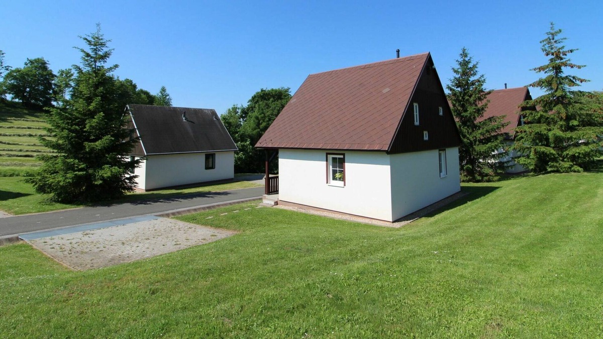 Rudnik House | Stunning private villa for 6 guests with WIFI, pool, TV, terrace, pets allowed and parking