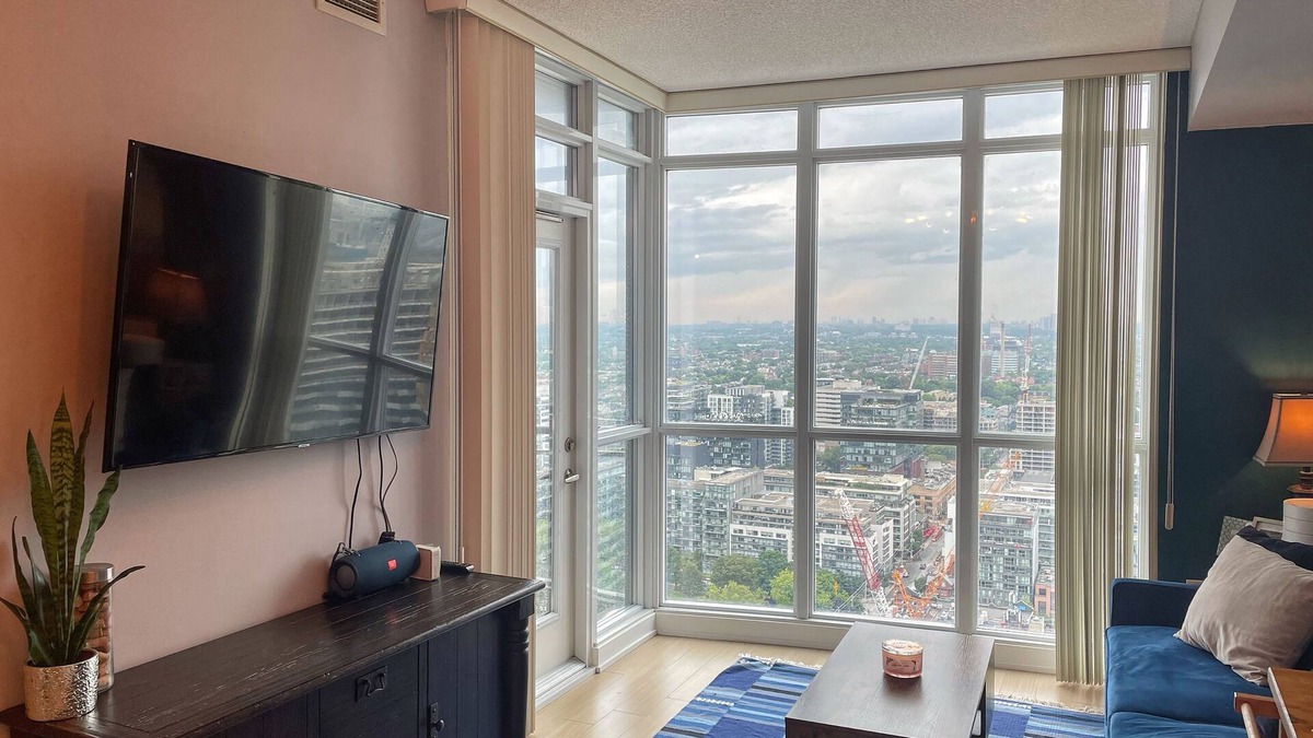 CityPlace Apartment | Stunning 1+1 BR DT w/parking